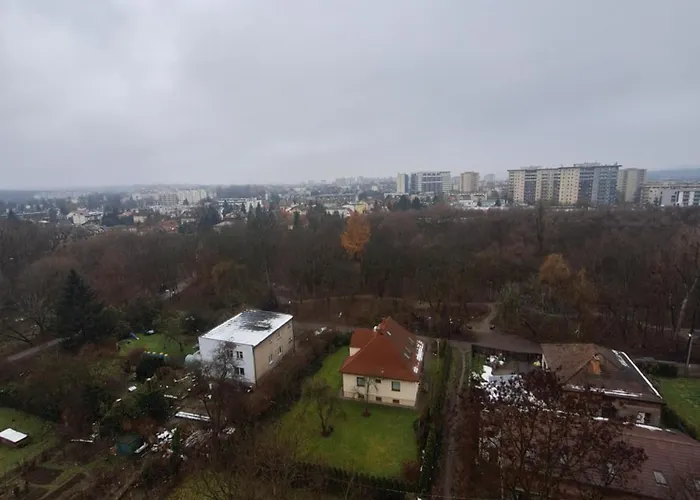 Sky View Cracow Appartamento *