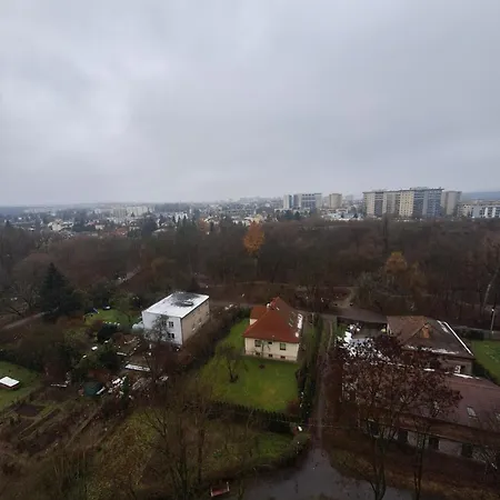 Sky View Cracow Apartamento *